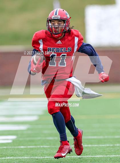 Thumbnail 2 in Seneca vs. Central (MSHSAA Class 3 Championship) photogallery.