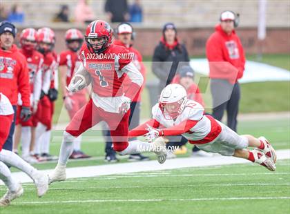 Thumbnail 2 in Seneca vs. Central (MSHSAA Class 3 Championship) photogallery.