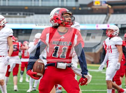 Thumbnail 1 in Seneca vs. Central (MSHSAA Class 3 Championship) photogallery.