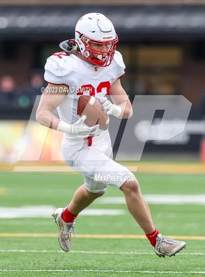 Thumbnail 2 in Seneca vs. Central (MSHSAA Class 3 Championship) photogallery.
