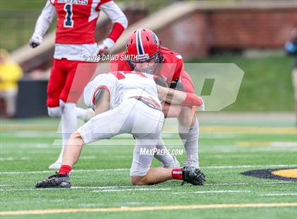 Thumbnail 3 in Seneca vs. Central (MSHSAA Class 3 Championship) photogallery.