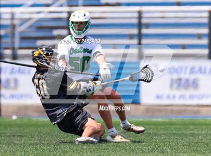 Thumbnail 2 in Farmingdale vs. McQuaid Jesuit (NYSPHSAA Class A Final) photogallery.