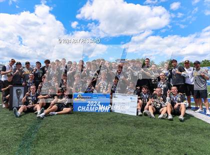 Thumbnail 3 in Farmingdale vs. McQuaid Jesuit (NYSPHSAA Class A Final) photogallery.