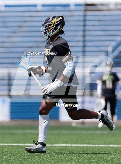 Thumbnail 2 in Farmingdale vs. McQuaid Jesuit (NYSPHSAA Class A Final) photogallery.