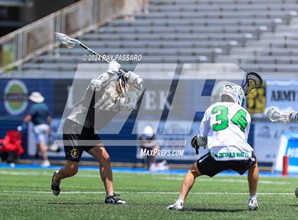 Thumbnail 2 in Farmingdale vs. McQuaid Jesuit (NYSPHSAA Class A Final) photogallery.