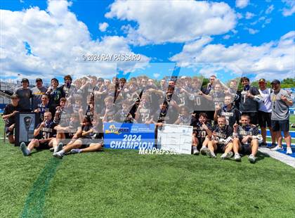 Thumbnail 2 in Farmingdale vs. McQuaid Jesuit (NYSPHSAA Class A Final) photogallery.