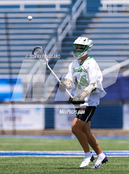 Thumbnail 3 in Farmingdale vs. McQuaid Jesuit (NYSPHSAA Class A Final) photogallery.