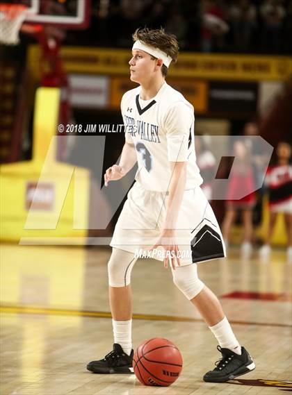 Thumbnail 3 in Paradise Valley vs. Deer Valley (AIA 5A Semifinal) photogallery.