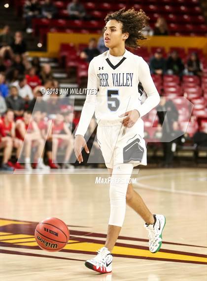 Thumbnail 3 in Paradise Valley vs. Deer Valley (AIA 5A Semifinal) photogallery.