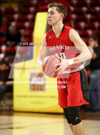 Thumbnail 3 in Paradise Valley vs. Deer Valley (AIA 5A Semifinal) photogallery.