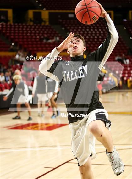 Thumbnail 3 in Paradise Valley vs. Deer Valley (AIA 5A Semifinal) photogallery.
