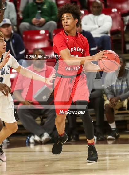 Thumbnail 3 in Paradise Valley vs. Deer Valley (AIA 5A Semifinal) photogallery.