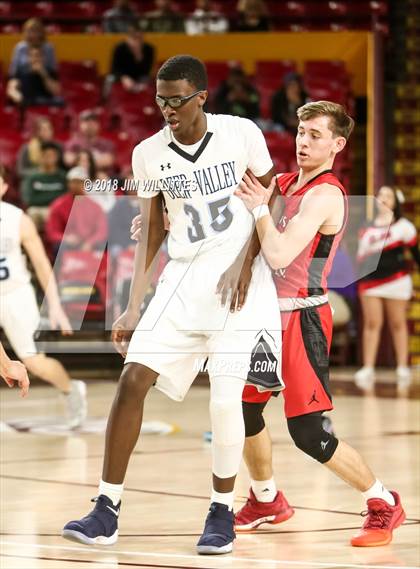 Thumbnail 2 in Paradise Valley vs. Deer Valley (AIA 5A Semifinal) photogallery.