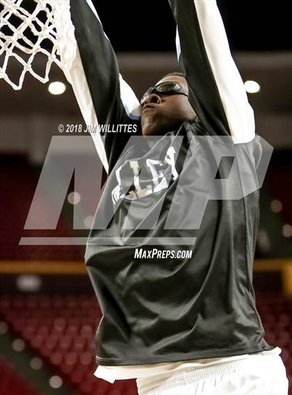 Thumbnail 1 in Paradise Valley vs. Deer Valley (AIA 5A Semifinal) photogallery.