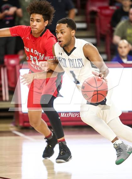 Thumbnail 3 in Paradise Valley vs. Deer Valley (AIA 5A Semifinal) photogallery.