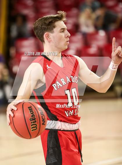 Thumbnail 2 in Paradise Valley vs. Deer Valley (AIA 5A Semifinal) photogallery.