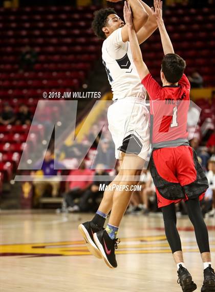 Thumbnail 3 in Paradise Valley vs. Deer Valley (AIA 5A Semifinal) photogallery.