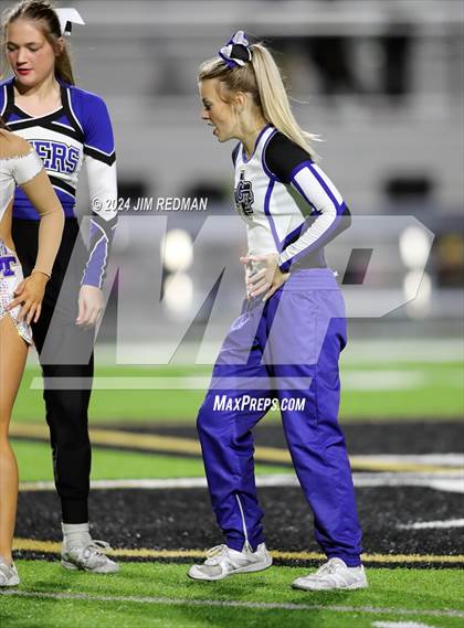 Thumbnail 1 in Trinity Leadership @ Gunter (UIL Football 3A Division 2 Region 2 Bi-District) photogallery.