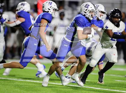 Thumbnail 3 in Trinity Leadership @ Gunter (UIL Football 3A Division 2 Region 2 Bi-District) photogallery.