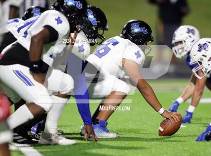 Thumbnail 3 in Trinity Leadership @ Gunter (UIL Football 3A Division 2 Region 2 Bi-District) photogallery.