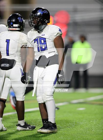 Thumbnail 3 in Trinity Leadership @ Gunter (UIL Football 3A Division 2 Region 2 Bi-District) photogallery.