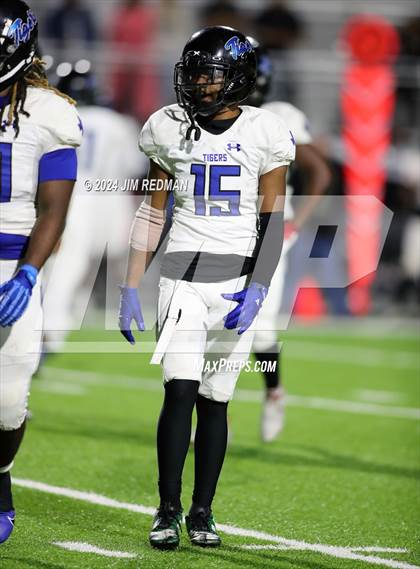 Thumbnail 2 in Trinity Leadership @ Gunter (UIL Football 3A Division 2 Region 2 Bi-District) photogallery.