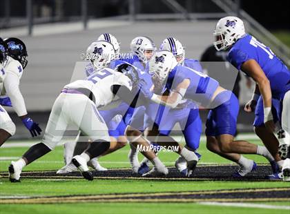 Thumbnail 2 in Trinity Leadership @ Gunter (UIL Football 3A Division 2 Region 2 Bi-District) photogallery.