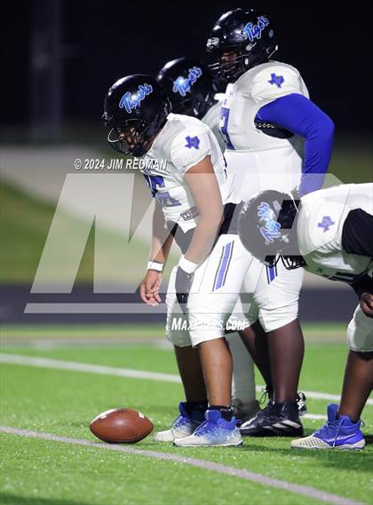 Thumbnail 3 in Trinity Leadership @ Gunter (UIL Football 3A Division 2 Region 2 Bi-District) photogallery.