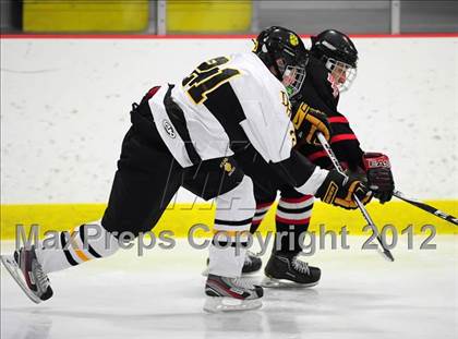 Thumbnail 3 in Branford vs. Hand (CIAC Division II Quarterfinal) photogallery.