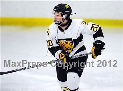 Thumbnail 2 in Branford vs. Hand (CIAC Division II Quarterfinal) photogallery.