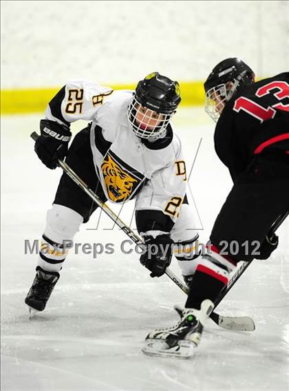 Thumbnail 2 in Branford vs. Hand (CIAC Division II Quarterfinal) photogallery.