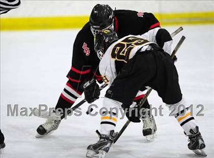 Thumbnail 3 in Branford vs. Hand (CIAC Division II Quarterfinal) photogallery.