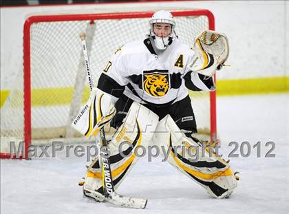 Thumbnail 1 in Branford vs. Hand (CIAC Division II Quarterfinal) photogallery.