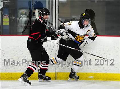 Thumbnail 2 in Branford vs. Hand (CIAC Division II Quarterfinal) photogallery.