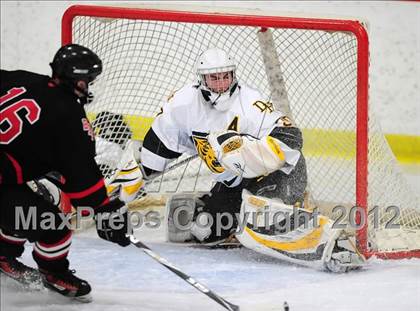 Thumbnail 3 in Branford vs. Hand (CIAC Division II Quarterfinal) photogallery.