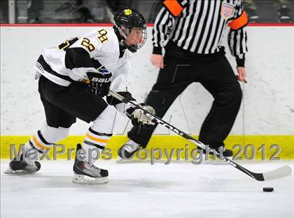 Thumbnail 3 in Branford vs. Hand (CIAC Division II Quarterfinal) photogallery.