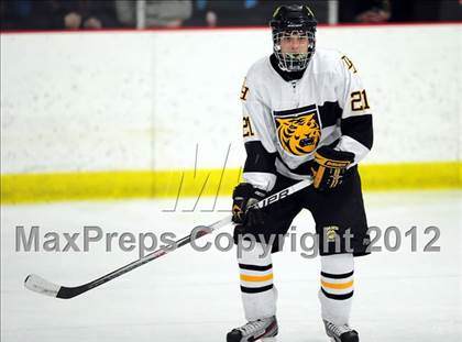 Thumbnail 1 in Branford vs. Hand (CIAC Division II Quarterfinal) photogallery.