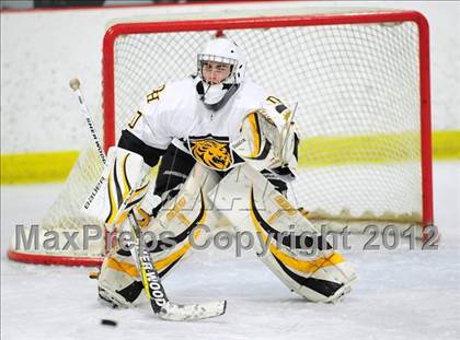 Thumbnail 2 in Branford vs. Hand (CIAC Division II Quarterfinal) photogallery.