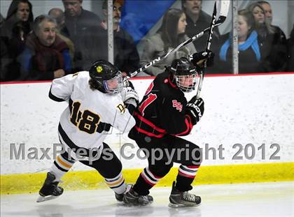 Thumbnail 3 in Branford vs. Hand (CIAC Division II Quarterfinal) photogallery.