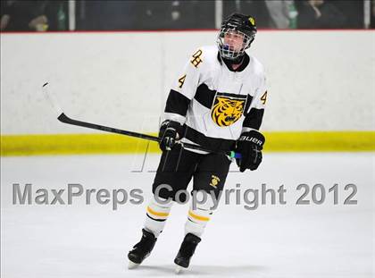 Thumbnail 1 in Branford vs. Hand (CIAC Division II Quarterfinal) photogallery.