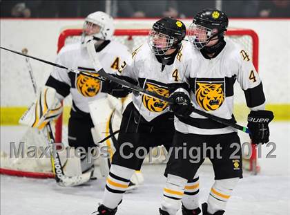 Thumbnail 1 in Branford vs. Hand (CIAC Division II Quarterfinal) photogallery.