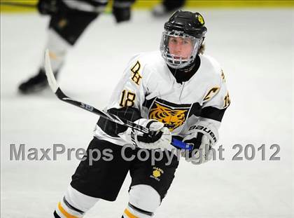 Thumbnail 3 in Branford vs. Hand (CIAC Division II Quarterfinal) photogallery.