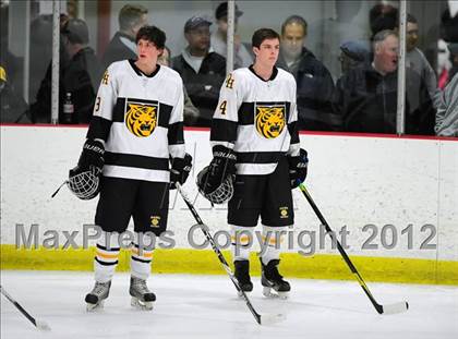 Thumbnail 3 in Branford vs. Hand (CIAC Division II Quarterfinal) photogallery.