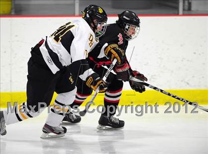 Thumbnail 1 in Branford vs. Hand (CIAC Division II Quarterfinal) photogallery.