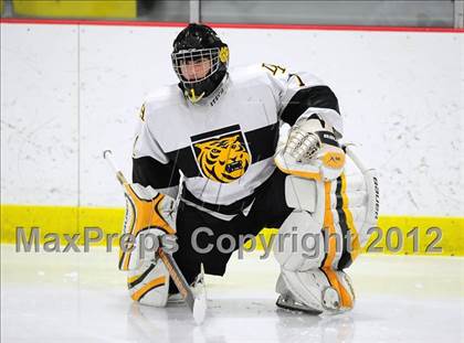 Thumbnail 3 in Branford vs. Hand (CIAC Division II Quarterfinal) photogallery.