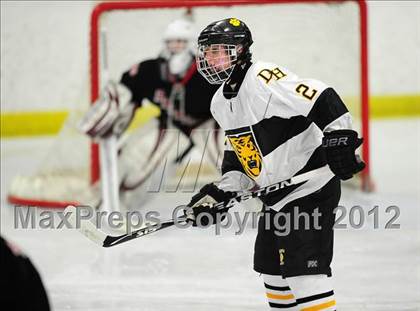 Thumbnail 1 in Branford vs. Hand (CIAC Division II Quarterfinal) photogallery.