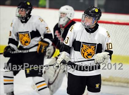 Thumbnail 3 in Branford vs. Hand (CIAC Division II Quarterfinal) photogallery.