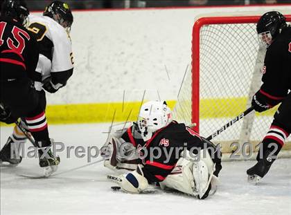 Thumbnail 3 in Branford vs. Hand (CIAC Division II Quarterfinal) photogallery.