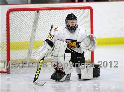 Thumbnail 1 in Branford vs. Hand (CIAC Division II Quarterfinal) photogallery.