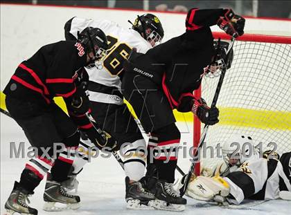 Thumbnail 2 in Branford vs. Hand (CIAC Division II Quarterfinal) photogallery.